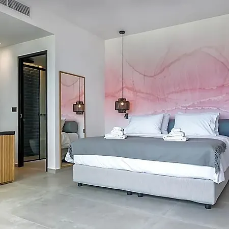 מלון Savus Boutique 3*