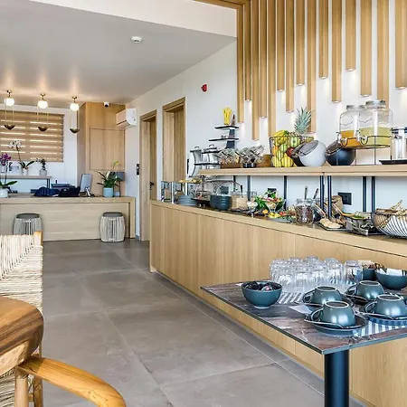 Savus Boutique 호텔 *